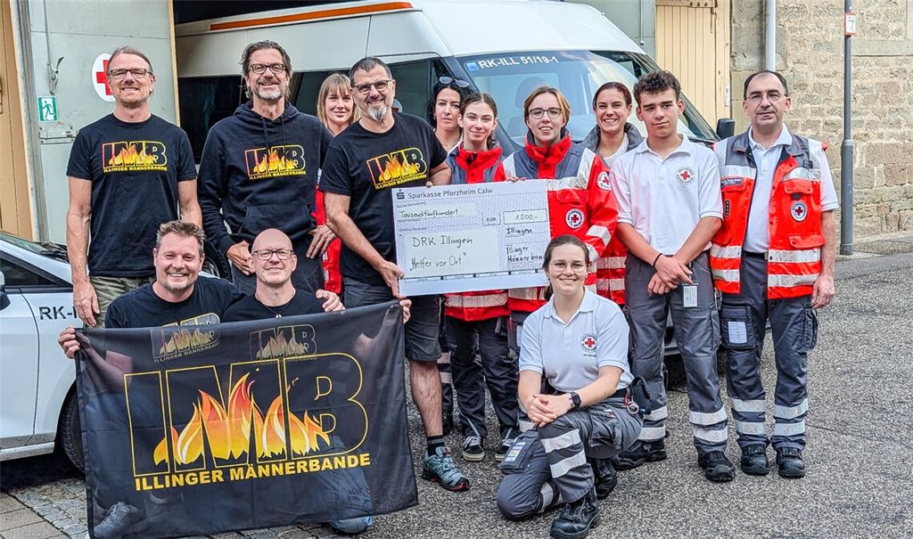Die „Männerbande“ unterstützt das DRK im Heimatort Illingen mit 1500 Euro. Foto: privat