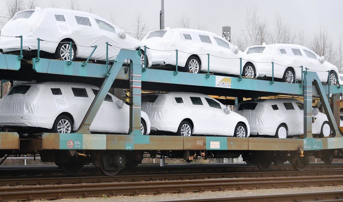 Die Masse an Autos und Autoteilen, die aus Baden-Württemberg in die USA ausgeführt werden, ist 2025 um 13,4 Prozent gesunken.