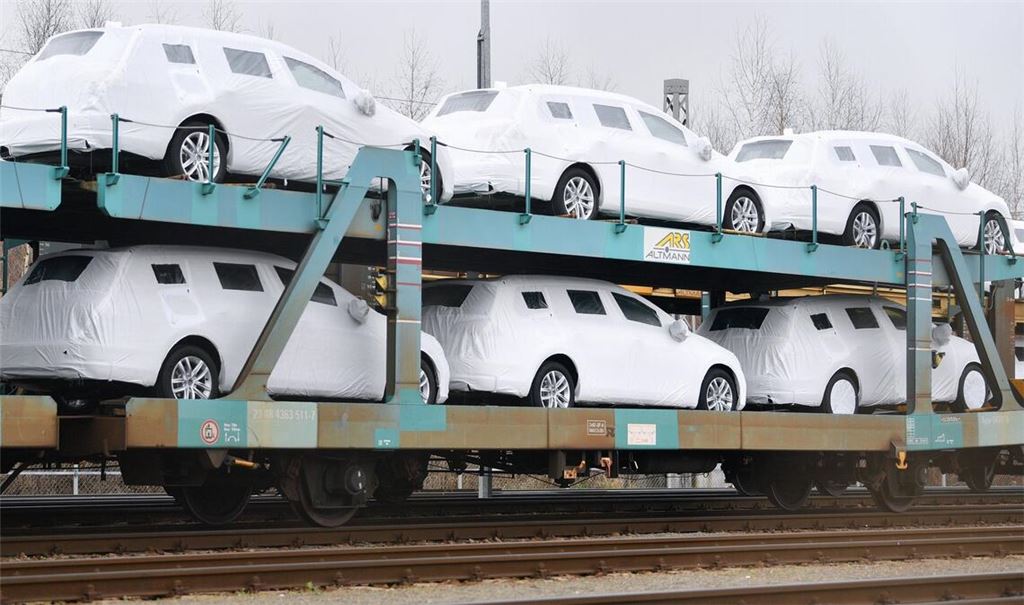 Die Masse an Autos und Autoteilen, die aus Baden-Württemberg in die USA ausgeführt werden, ist 2025 um 13,4 Prozent gesunken.