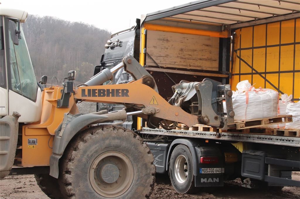 Die Maulbronner HDG muss keinen AKW-Bauschutt, wie ihn die Deponie in Horrheim annehmen muss (Bild), einlagern. Foto: Archiv