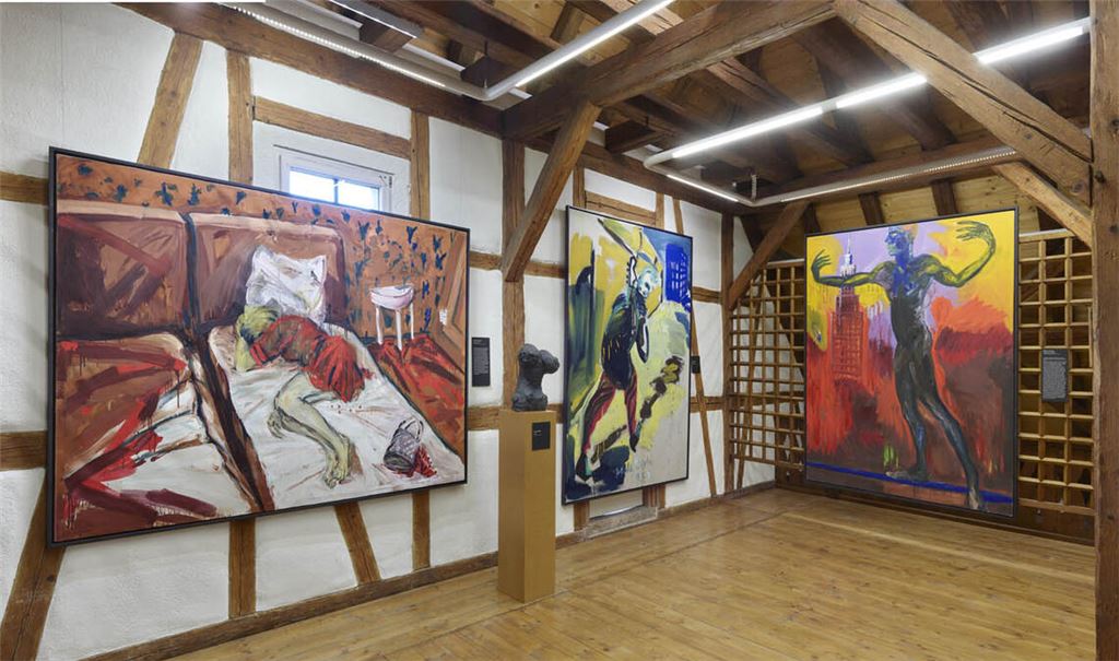 Die Maulbronner Kunstsammlung Jutta und Manfred Heinrich wächst weiter und umfasst inzwischen 357 großformatige Bilder und 14 Skulpturen. Fotos: privat