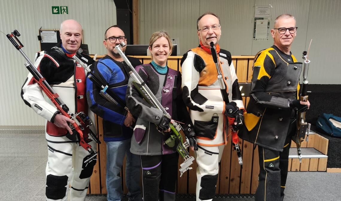 Die Meister der Regionsliga (v.li.): Willi Gillé, Roman Gillner, Marion Zetzmann, Hartmut Berse und Elmar Quere. Foto: privat