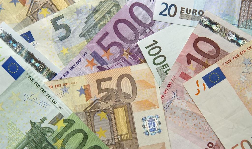 Die Menschen im Südwesten haben im vergangenen Jahr mehr Geld verdient. (Symbolbild)