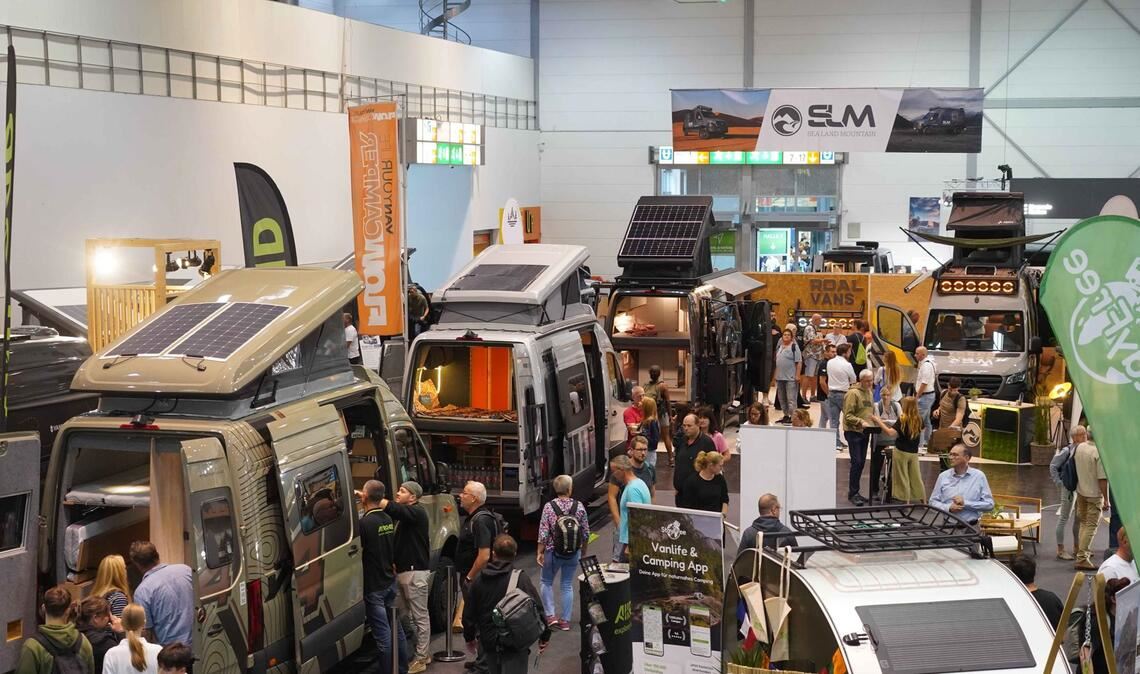 Die Messe ist gut besucht.