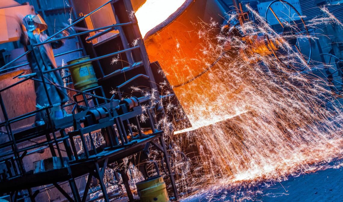 Die Metall- und Elektroindustrie steht weiter unter Druck - immer mehr Arbeitsplätze gehen verloren. (Archivbild)