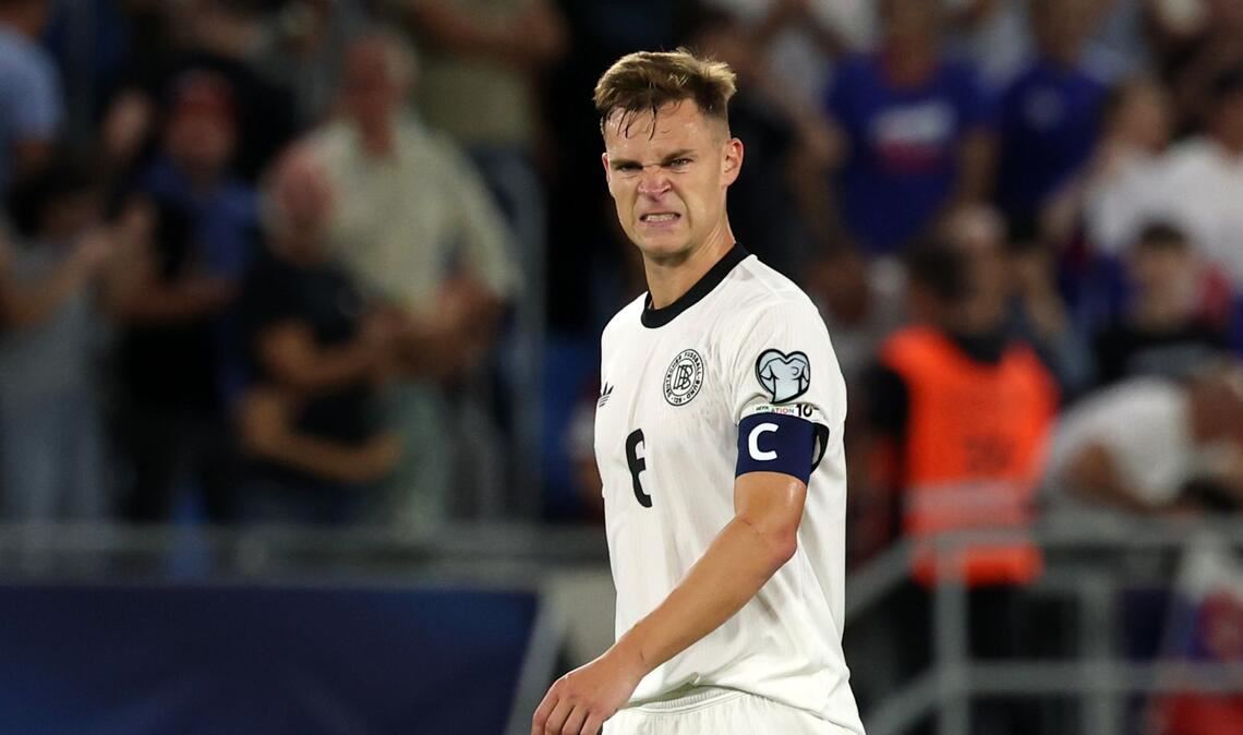 Alarm-Ansage vom Kapitän: So wird das nichts mit der WM Die Miene sagt alles: Kapitän Joshua Kimmich nach dem Schlusspfiff.