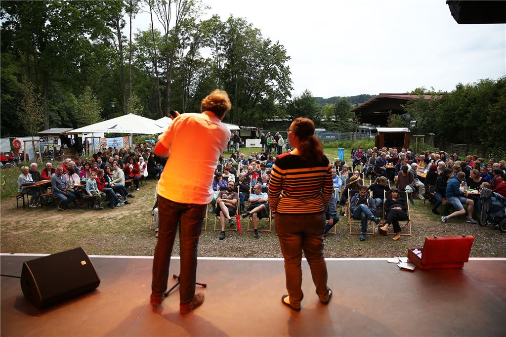 910_0008_114664_sk_Poetry_Slam_Finale_Enzgaerten_Zuschau
