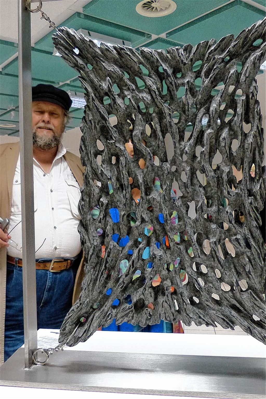 Die Mühlacker Kunstszene präsentiert ungewöhnliche Ein- und Durchblicke.