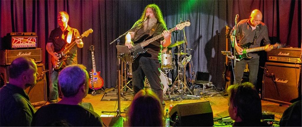 Musiker bringen die Wände zum Wackeln