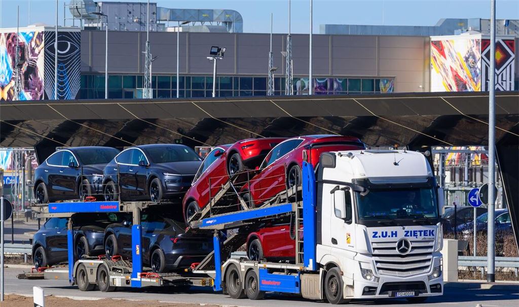 Die Nachfrage nach Teslas E-Autos hat im März in Deutschland wieder deutlich zugelegt. (Archivbild)