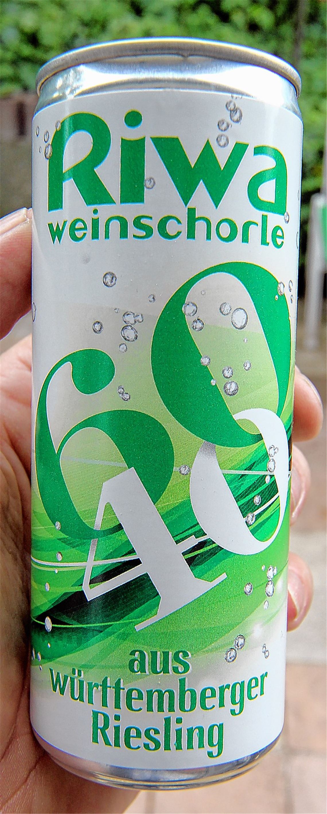 Die Natur beschert der Weingärtner-Zentralgenossenschaft einen Weißwein-Engpass und somit einen Einbruch im Absatz. Ansonsten bleibt die WZG unter der Führung der Vorstände Dieter Weidmann, Wolfgang Ziegelbauer, dem scheidenden Edmund Diesler und dessen Nachfolger Bernhard Idler auf Erfolgskurs.