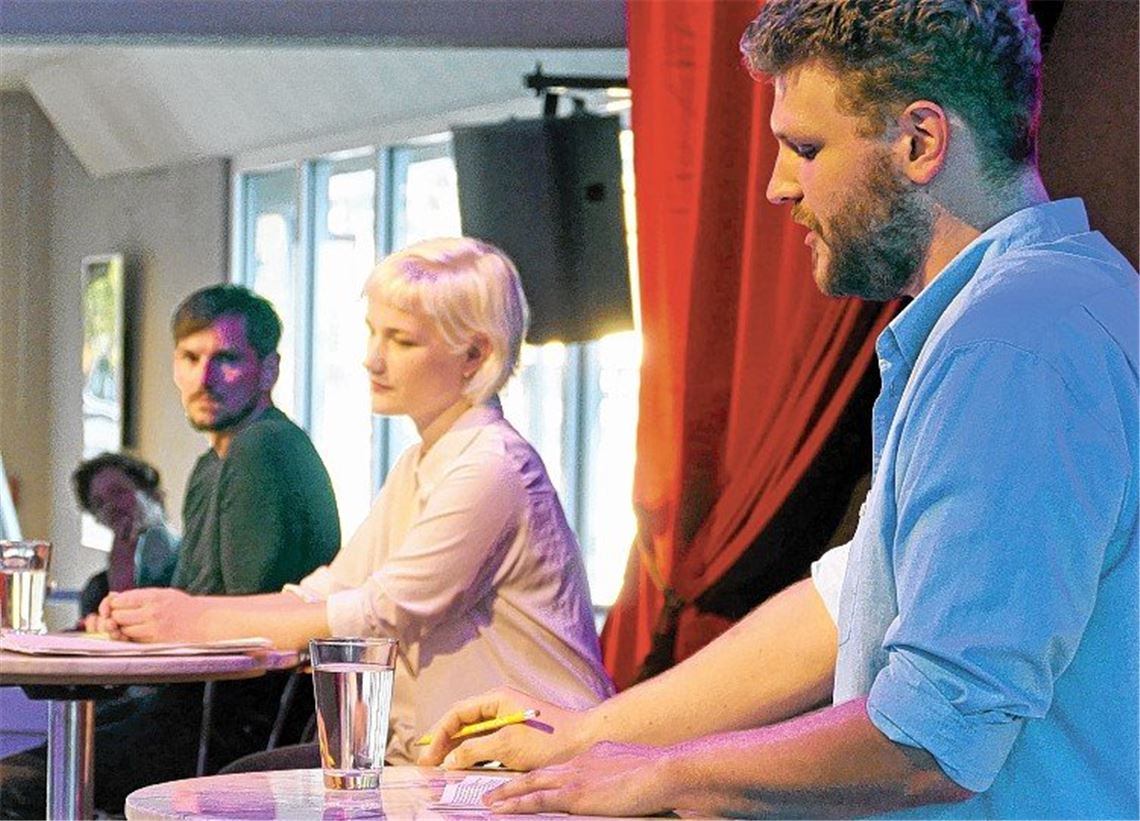 Neue Schauspieler stellen sich vor