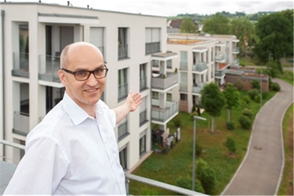 Die Neuentwicklung des Luig-Areals in zentraler Lage gilt als Meilenstein in der Ära Harald Eiberger, der sich um eine dritte Amtszeit als Illinger Bürgermeister bewirbt. Foto: Fotomoment