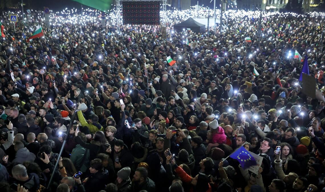 Die Neuwahl war nach Massenprotesten gegen Korruption und nach dem Rücktritt der prowestlichen Koalitionsregierung um ein konservatives Bündnis (Gerb-SDS) im Dezember 2025 notwendig geworden. (Archivbild)
