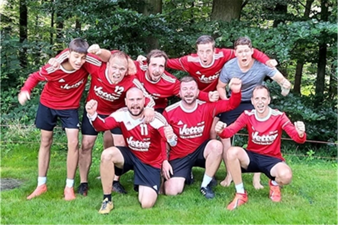 Die Ötisheimer Faustballer sind Meister in der Bezirksliga Nord – und damit Aufsteiger in die Landesliga. Foto: privat