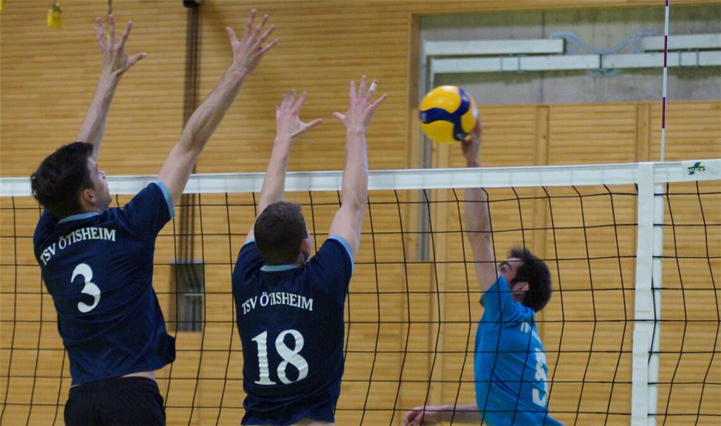 Die Ötisheimer Volleyballer können gegen die UFOs nicht punkten.