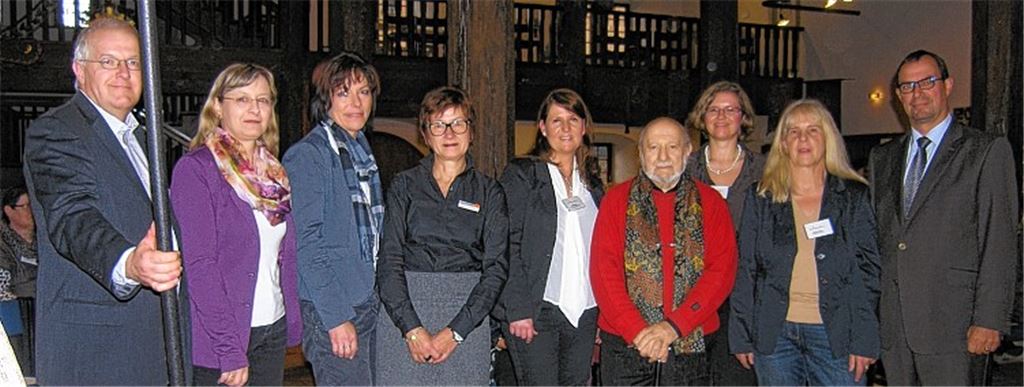 Die Organisatoren des Frauenwirtschaftstags um Martina Klöpfer und Anette Popp (2. und 3.v.re.) mit OB Frank Schneider (re.) und dem Referenten Professor Dr. Riyadh M. el Arif (4.v.re.).