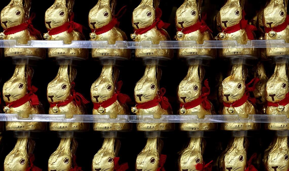 Die Osterhasen von Lindt sind seit einigen Wochen in den Supermärkten zu finden.