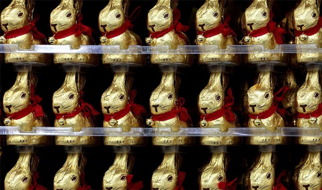Die Osterhasen von Lindt sind seit einigen Wochen in den Supermärkten zu finden.