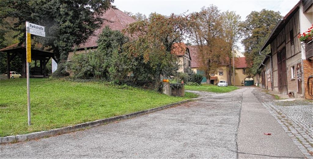 Die Parkstraße in Mühlhausen wird saniert. Noch 2014 geht‘s los. Foto: Sadler
