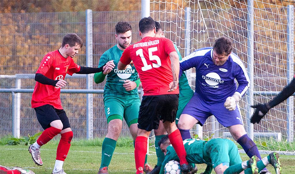 Die Partie zwischen der SpVgg Zaisersweiher und den Sportfreunden Mühlacker war von Anfang an von viel Emotionalität geprägt. Foto: Fotomoment
