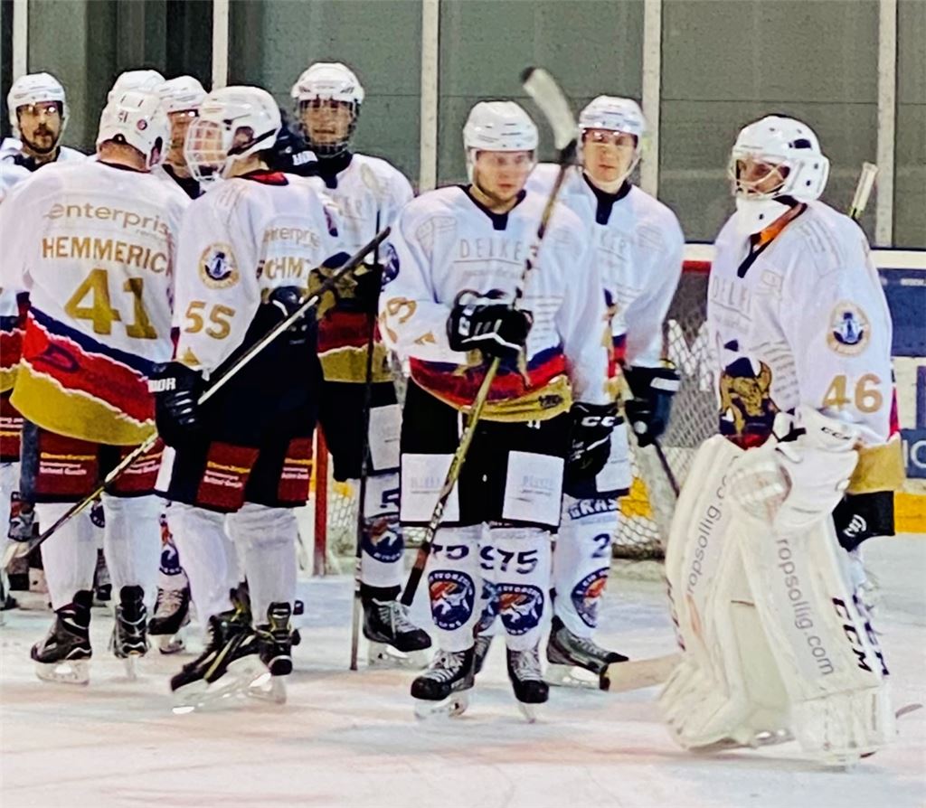 Die Pforzheim Bisons freuen sich über den Sieg bei den Maddogs Mannheim.Foto: privat