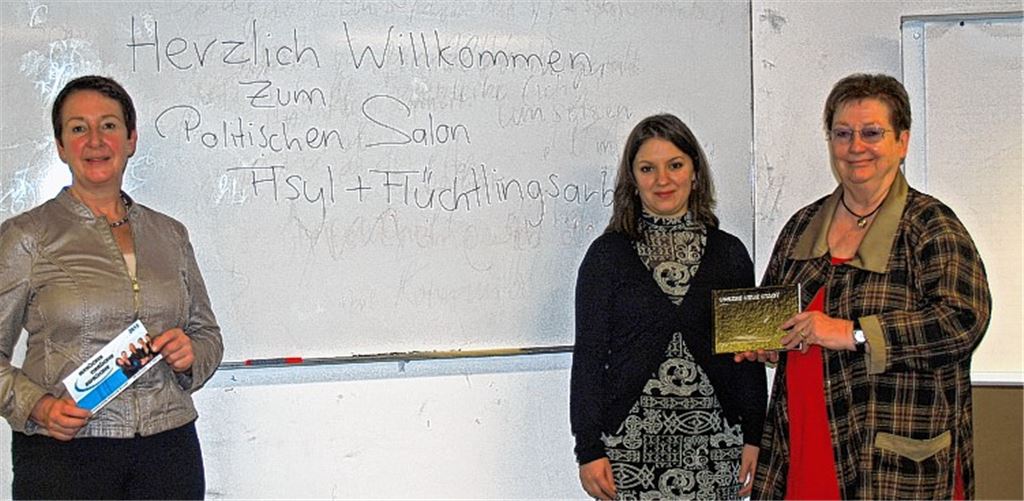 Die Pforzheimer Gleichstellungsbeauftragte Susanne Brückner (v.li.) und die Referentinnen Mirzeta Haug und Christa Mann.