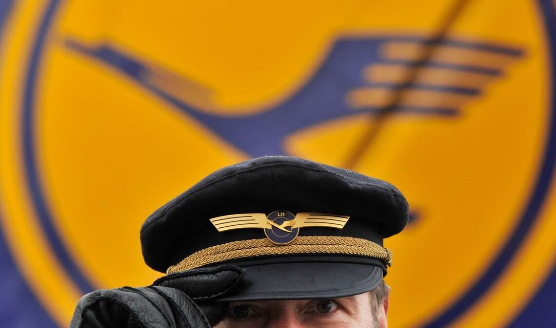 Die Pilotengewerkschaft VC Cockpit will der Lufthansa im Tarifstreit um die Altersversorgung mehr Zeit geben. (Archivbild)