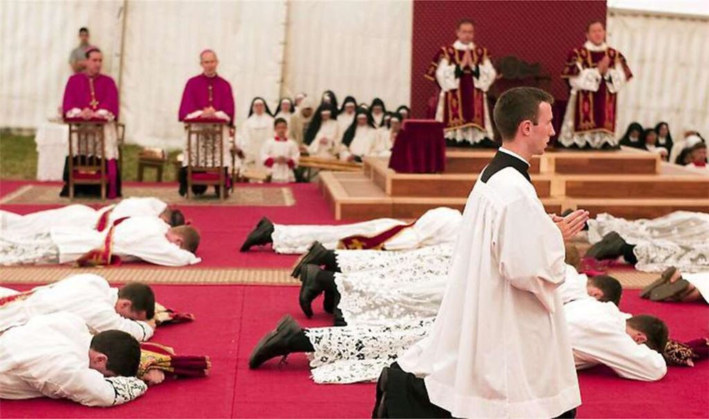 Die Pius-Bruderschaft sieht sich als „Bewahrer unverfälschter katholischer Glaubenslehre“ und ist in mehr als 60 Ländern aktiv.