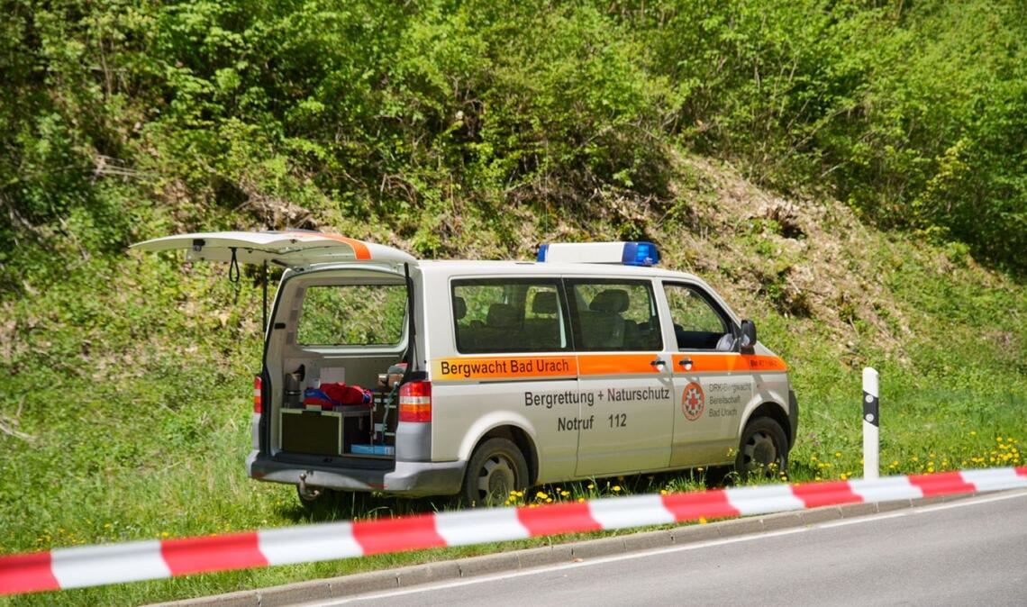 Die Polizei, die Bergwacht und der Rettungsdienst sind im Einsatz.