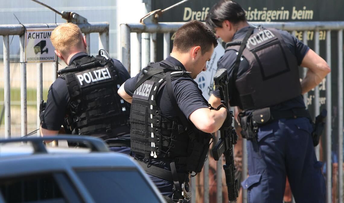 Die Polizei erschoss das Tier.