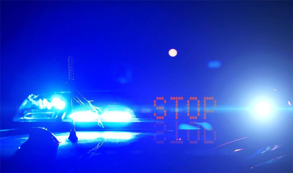 Die Polizei konnte den Jugendlichen nach einer Verfolgungsjagd vorläufig festnehmen. (Symbolfoto)