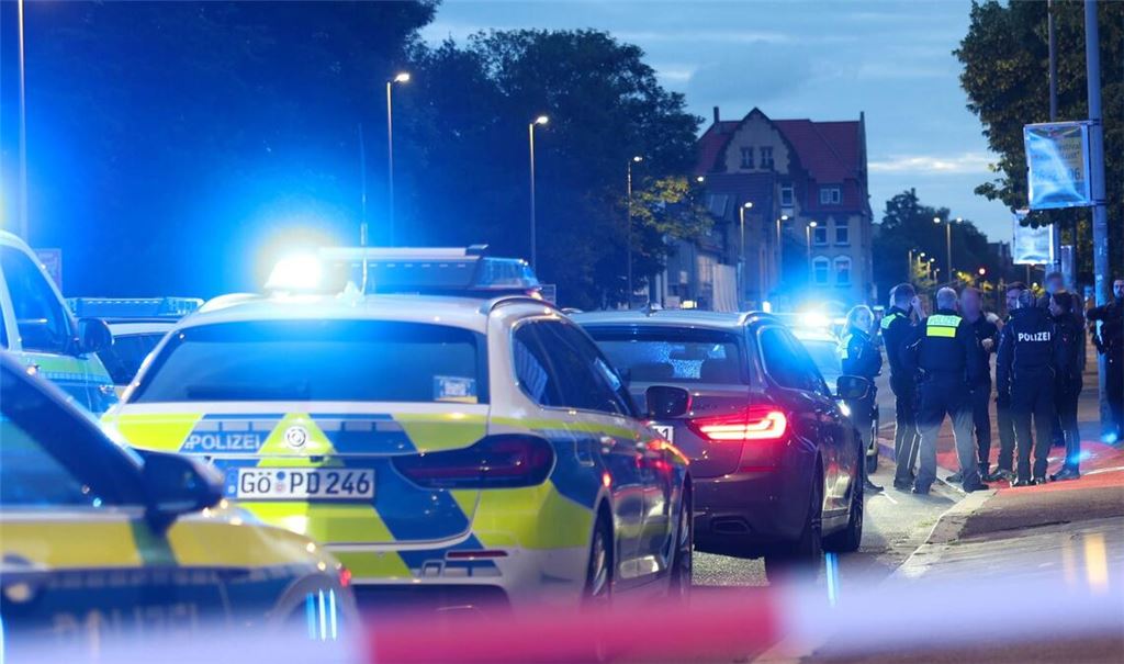 Die Polizei sperrte den Tatort weiträumig ab.