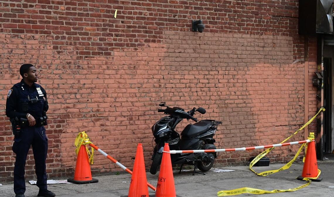 Die Polizei stellte den Roller sicher und wertet Videoaufnahmen aus.