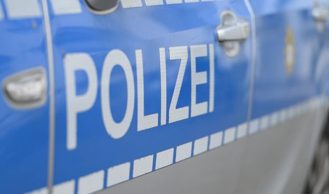 Die Polizei sucht Zeugen. (Symbolbild)