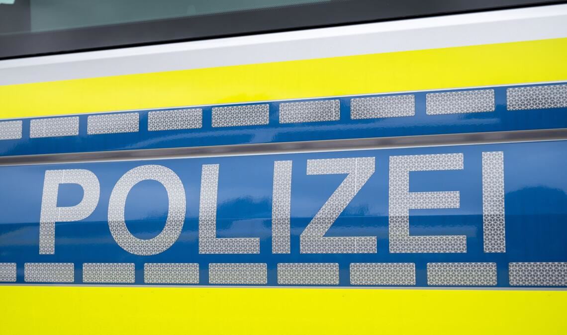 Die Polizei sucht nach Zeugen. (Symbolbild)