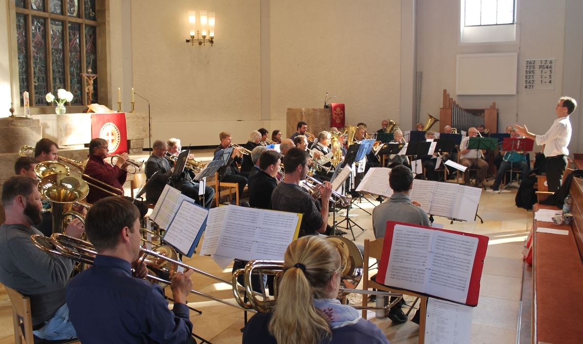 Die Posaunenchor-Gemeinschaft gestaltet den besonderen Gottesdienst.Foto: Pfisterer