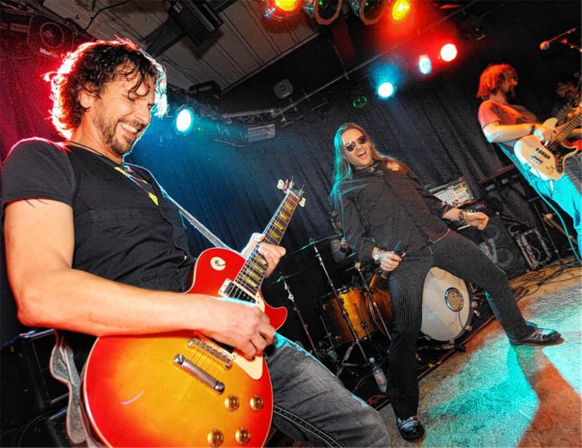 Die Power-Rock-Band Moby Dick beim Konzert im Musicpark Live.