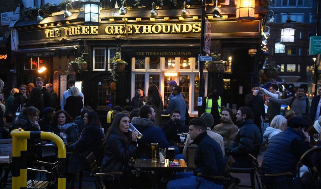 Die  Pubkultur dürfte wohl nicht der einzige Unterschied zwischen Briten und  Deutschen sein.