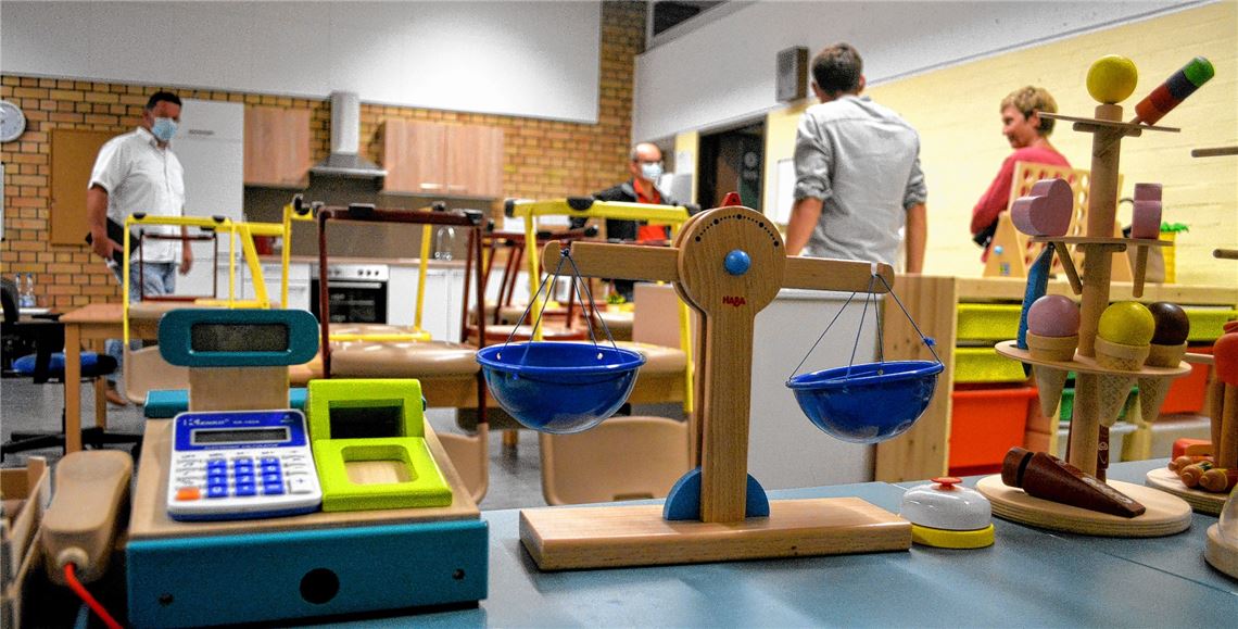 Die Räume der Kernzeitbetreuung sind gerichtet, allerdings werden reduzierte Öffnungszeiten reklamiert, die insbesondere Alleinerziehende vor Probleme stellen.Stahlfeld