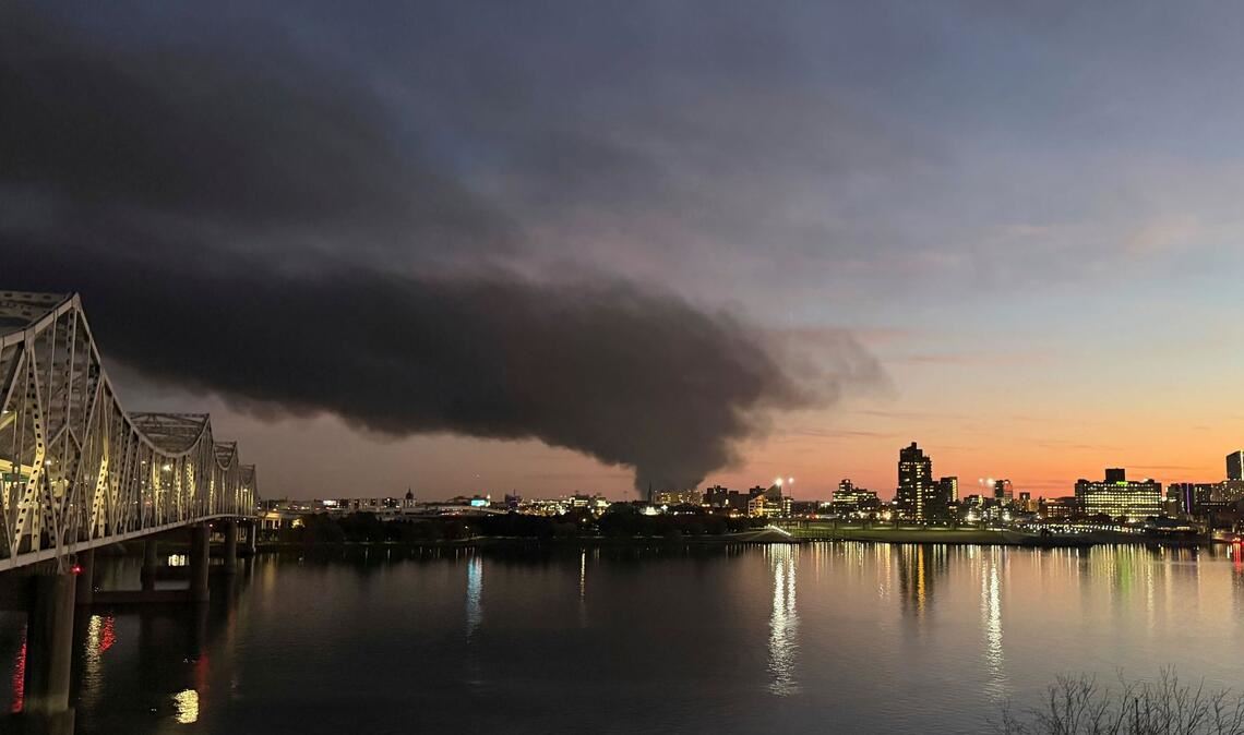 Die Rauchsäule über dem Absturzort war kilometerweit zu sehen.