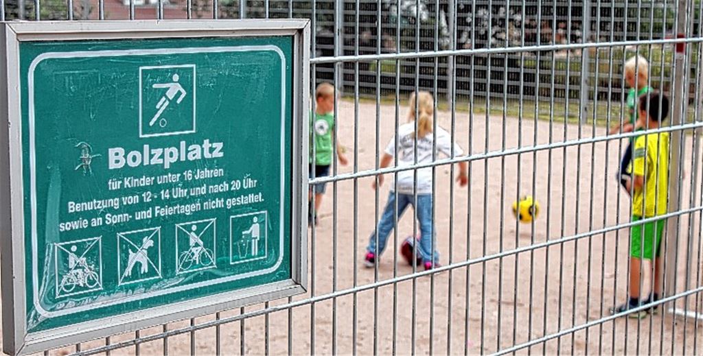 Die Regelungen für die Bolzplätze kommen auf den Prüfstand.Archivfoto: Schröder