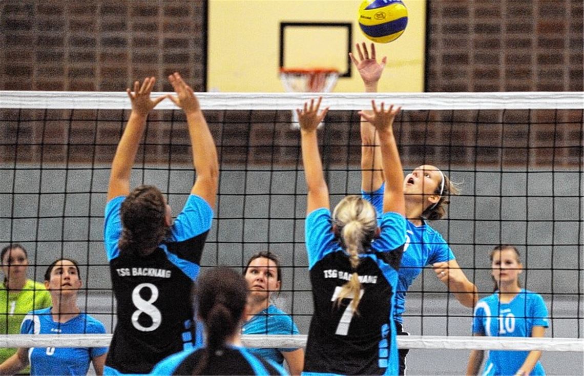 Die SG Ölbronn/Lienzingen (Hintergrund) war in der vergangenen Saison Vizemeister der A-Klasse 1 Nord.