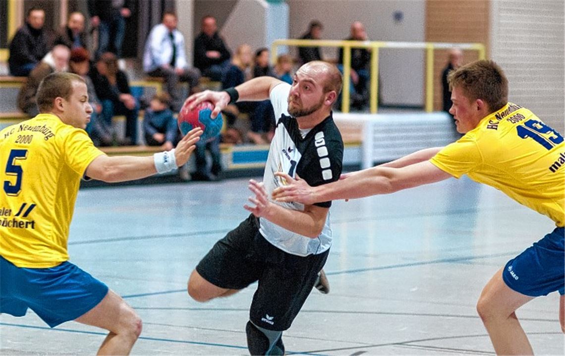 Die SG PSV Pforzheim/TSV Wiernsheim (am Ball) ist momentan gut in Form. Die Handballer wollen auch gegen die HSG Pforzheim II weiter in der Erfolgsspur bleiben. 