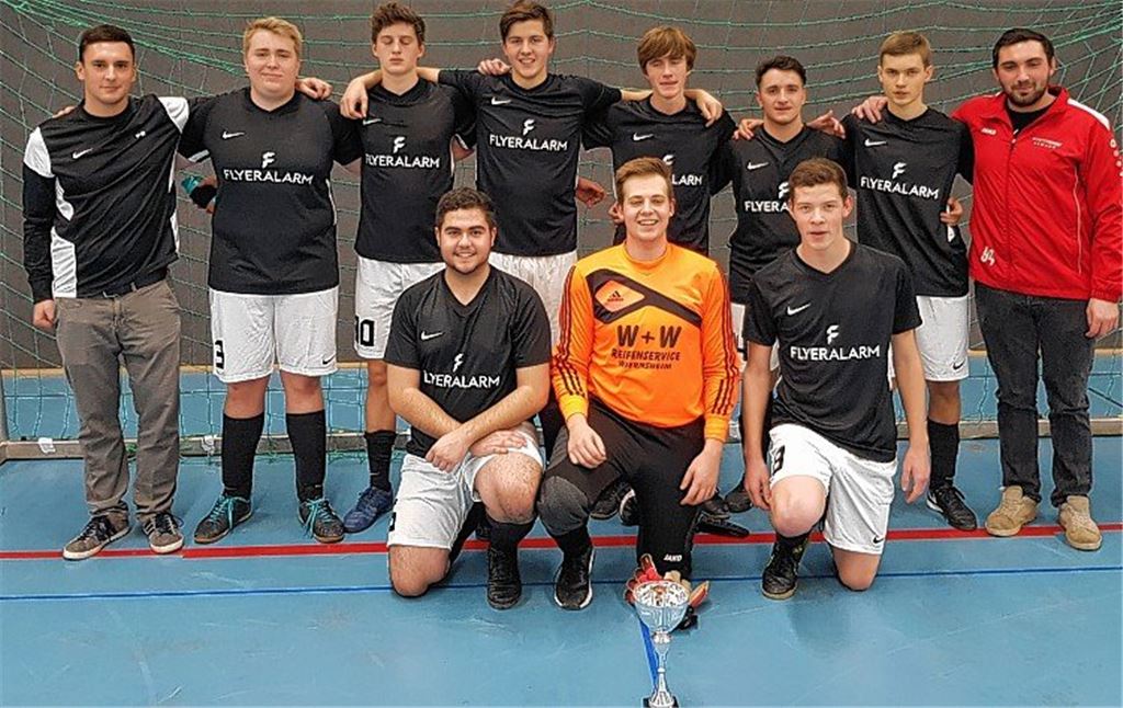 Die SGM Großglattbach/Nussdorf/Iptingen triumphiert beim A-Jugend-Turnier.