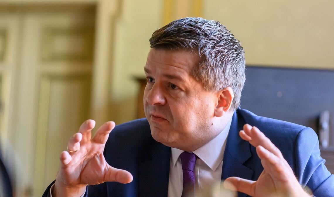 Die Sachsen-Anhalter sollen sehen, dass sich Sven Schulze (CDU) für sie einsetzt - in Magdeburg, aber auch in Berlin und Brüssel.