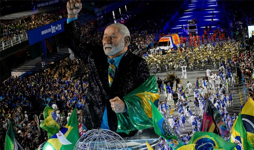 Die Sambaschule "Acadêmicos de Niterói" würdigte Präsident Lula mit ihrem Auftritt.