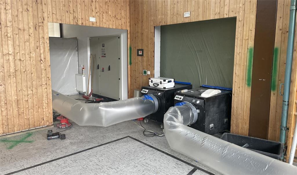 Die Sanierung der Enztalhalle in Mühlhausen könnte noch bis Ende des kommenden Jahres dauern. Foto: Archiv