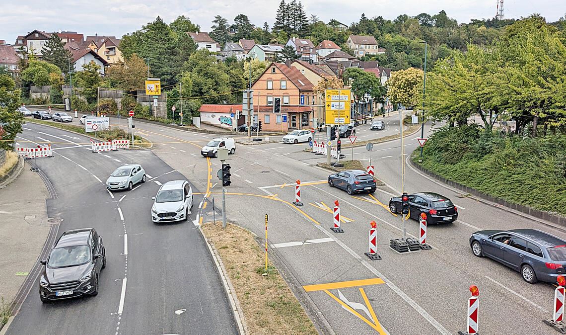 Die Sanierung der innerstädtischen B10 sorgt in Mühlacker weiterhin für Verkehrsbehinderungen. Symbolfoto: Archiv/Steigleder