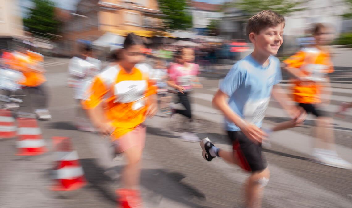 Die Schüler sind schnell unterwegs.